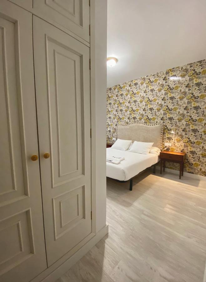 Pension Residencia J. Lago Muros Extérieur photo